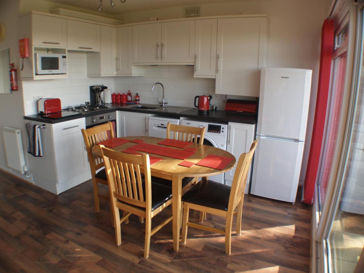 Sunny View, 87 Brambles Chine Villa เฟรชวอเตอร์ ภายนอก รูปภาพ